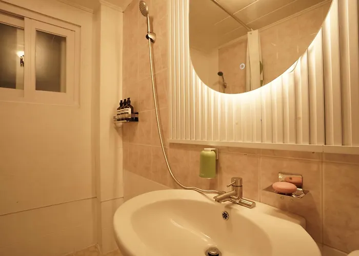 Appartement Wangsimni Station 3 Min Walk Line 2 Near Seongsu Hanyang Univ 3br Sleeps 8