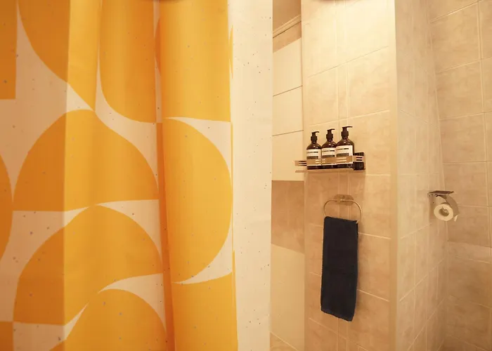 Wangsimni Station 3 Min Walk Line 2 Near Seongsu Hanyang Univ 3br Sleeps 8 Seoel