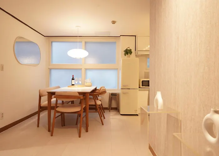 Wangsimni Station 3 Min Walk Line 2 Near Seongsu Hanyang Univ 3br Sleeps 8 Appartement Seoel