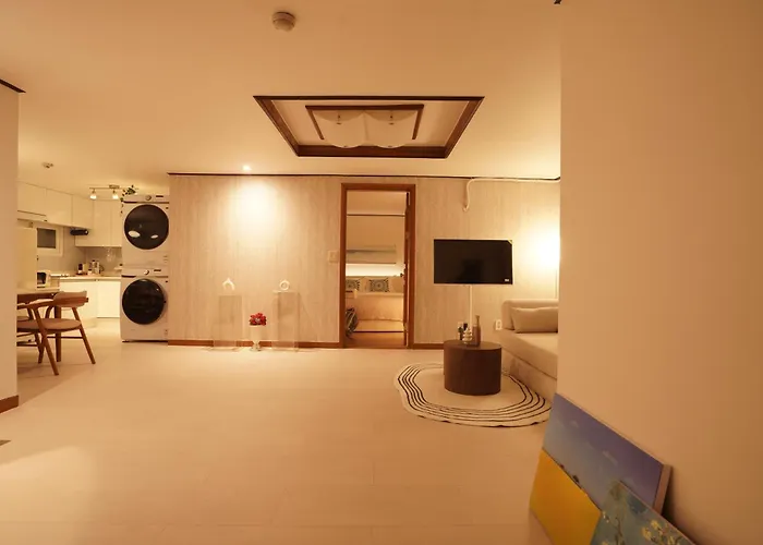 Wangsimni Station 3 Min Walk Line 2 Near Seongsu Hanyang Univ 3br Sleeps 8 Appartement Seoel