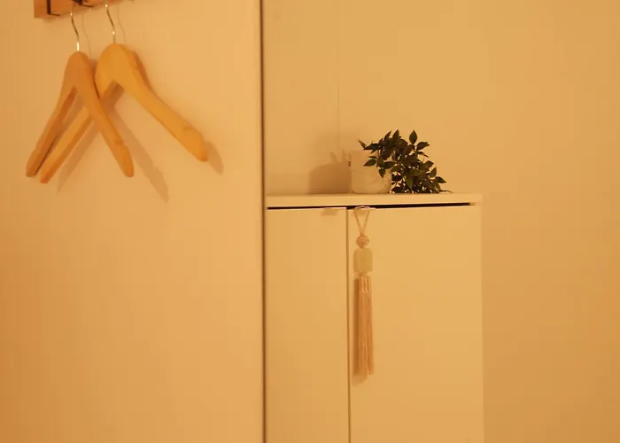 Wangsimni Station 3 Min Walk Line 2 Near Seongsu Hanyang Univ 3br Sleeps 8 Seoel