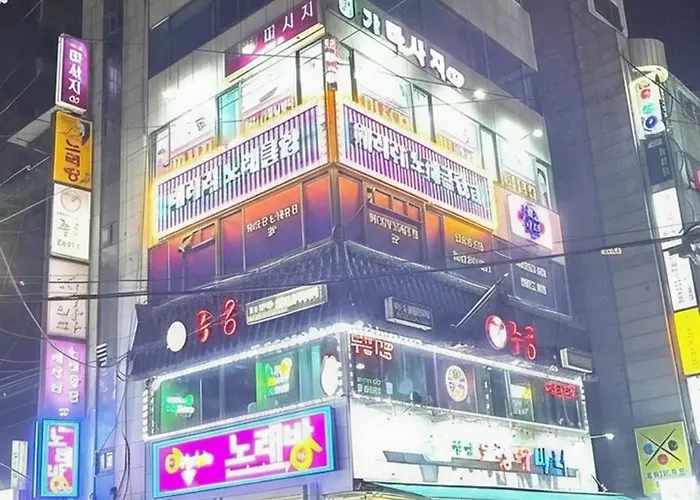 Appartement Wangsimni Station 3 Min Walk Line 2 Near Seongsu Hanyang Univ 3br Sleeps 8