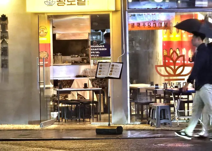 Wangsimni Station 3 Min Walk Line 2 Near Seongsu Hanyang Univ 3br Sleeps 8 *