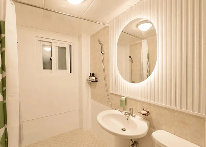 Wangsimni Station 3 Min Walk Line 2 Near Seongsu Hanyang Univ 3br Sleeps 8 *